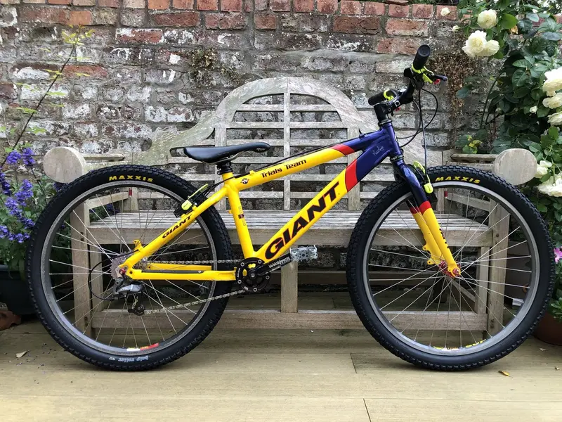 GIANT TEAM TRIALS MARTIN HAWYES LIMITED EDITION NEW BUILD Page 2 Retrobike