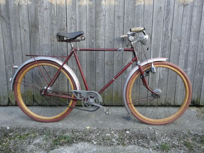 30s Peugeot 1.webp