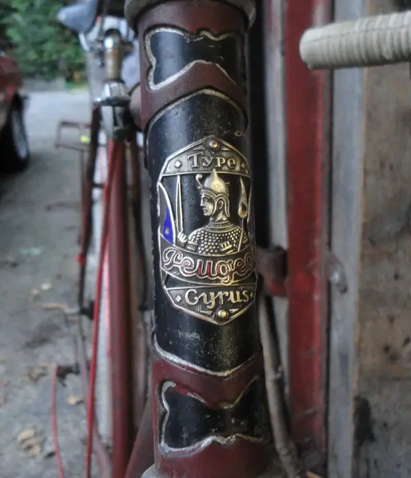 30s Peugeot 4.webp