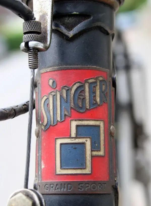 SINGER GRAND SPORT 19355.webp