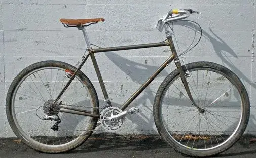 siteBOMBADIL_NO_FENDERS.webp