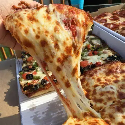 Pizza.jpg