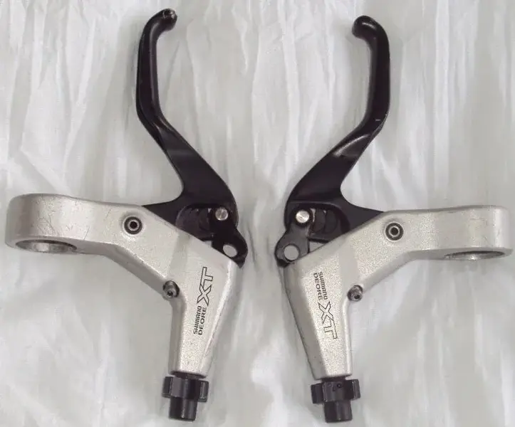 XT 739 V-brake levers (2).webp