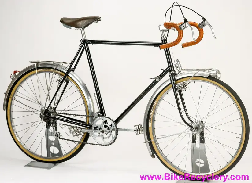 Rene_herse_650b_randonneur_hiker_1950s_61cm_xl_unrestored_camper_maxi_car_20333-2.webp