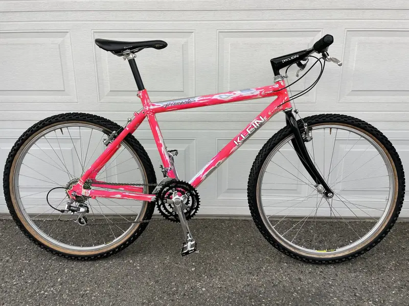 KLEIN_PINK.webp