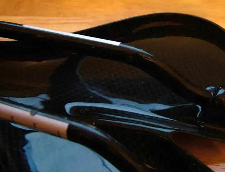 carbon saddle3.webp