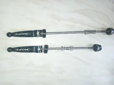 hope-wheel-skewers-qr-black-2004.webp
