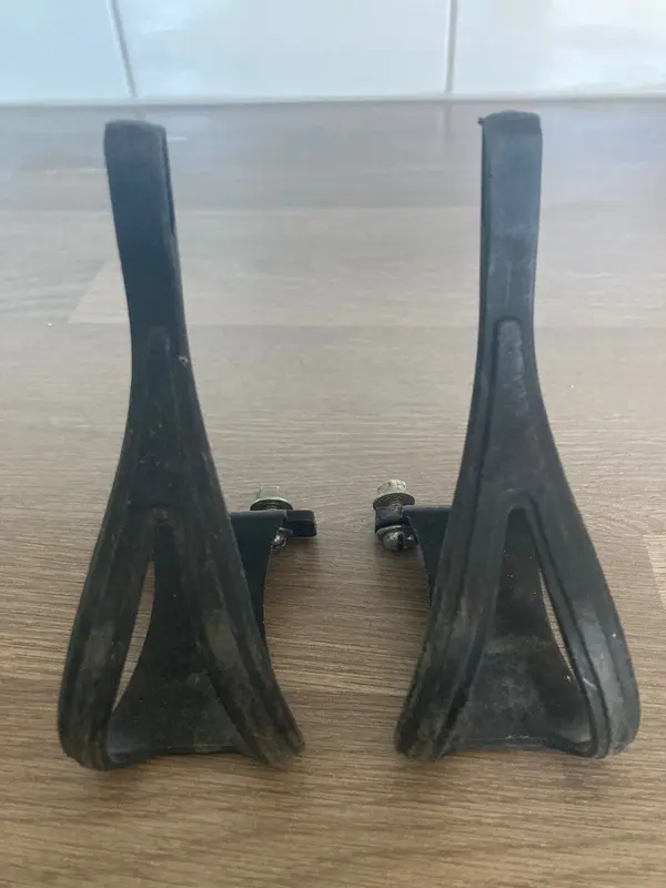 road style clips.jpg