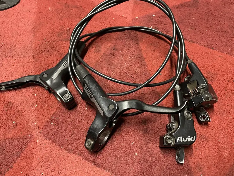 avid brakes.webp