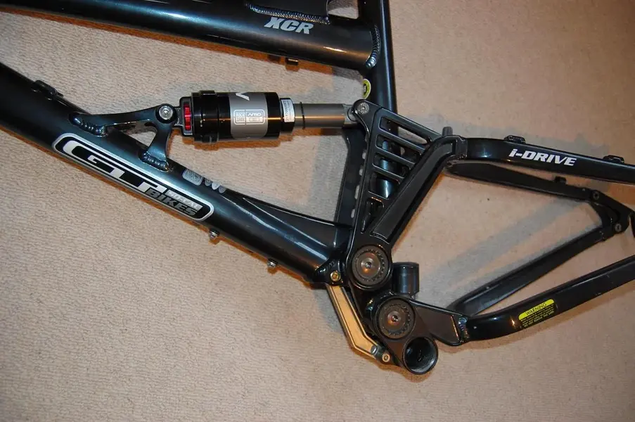 GT XCR i-drive 3.webp