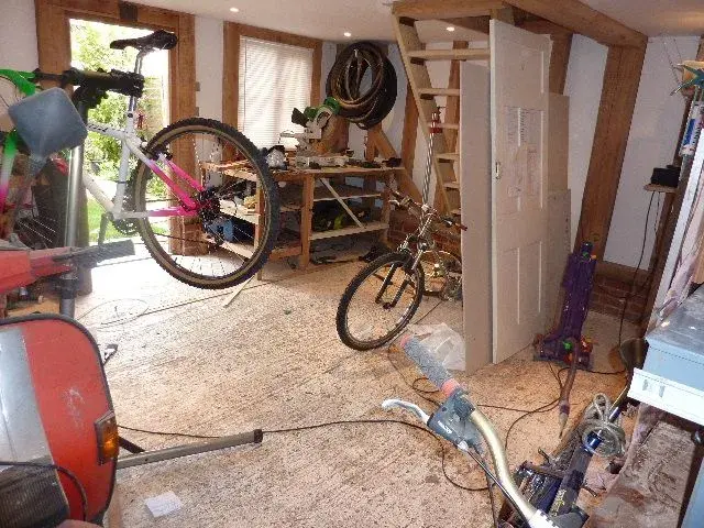 2010_0402shed0005.webp