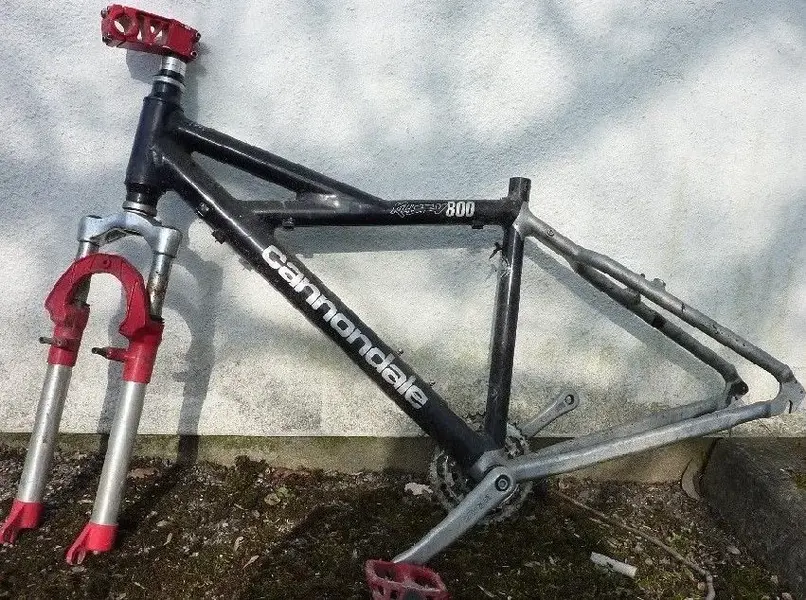 cannondale killer v 800 frame.webp