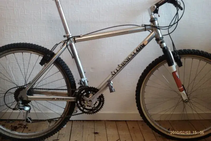 1993 or 94 Aluminium Elite size 17 w Indy.webp