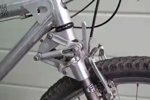 fork and head tube.webp