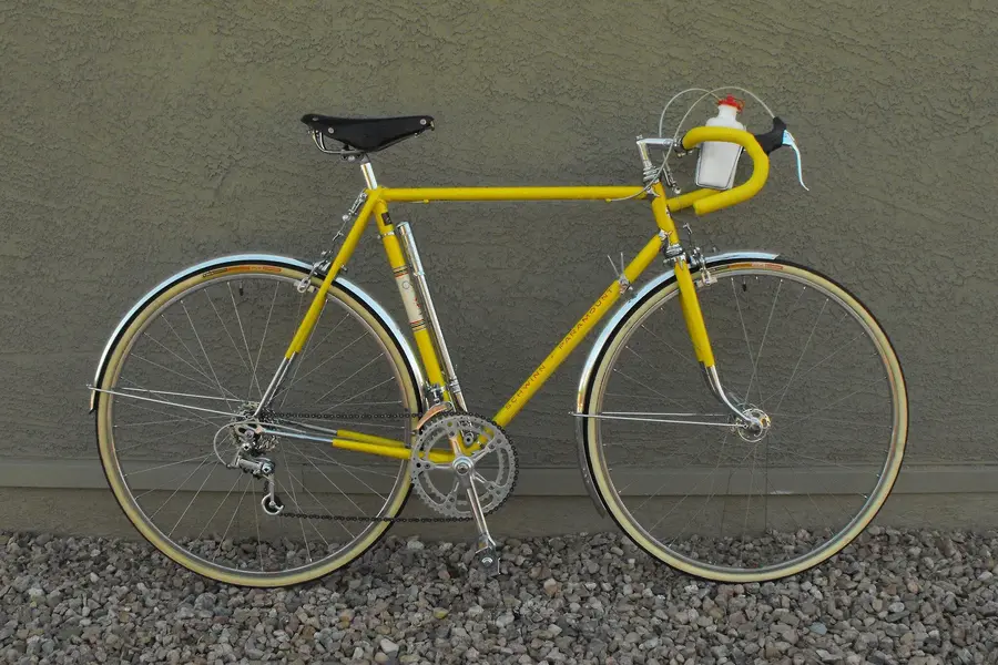 SCHWINN PARAMOUNT 1971 1.webp