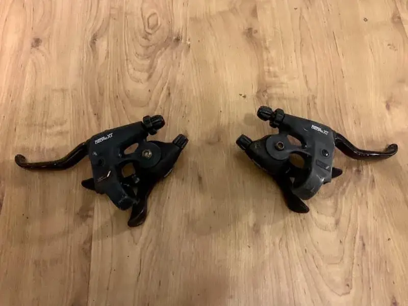 Summit XT Shifters.webp