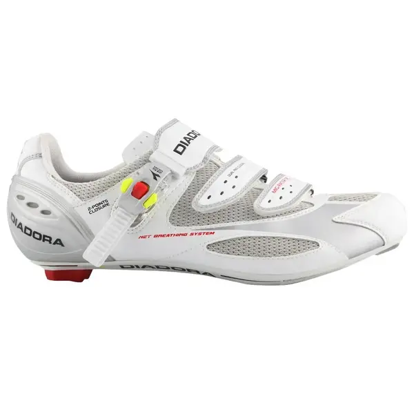 DDSSRN3CM_zoom---corsa-mig-racer-cr-road-shoes.webp