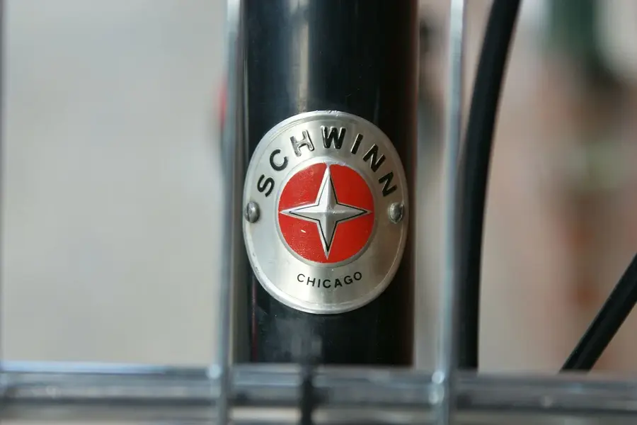 SCHWINN SPORTS TOURER TOWNIE 1970S 7.jpg