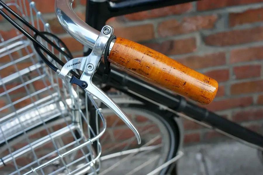 SCHWINN SPORTS TOURER TOWNIE 1970S 11.webp