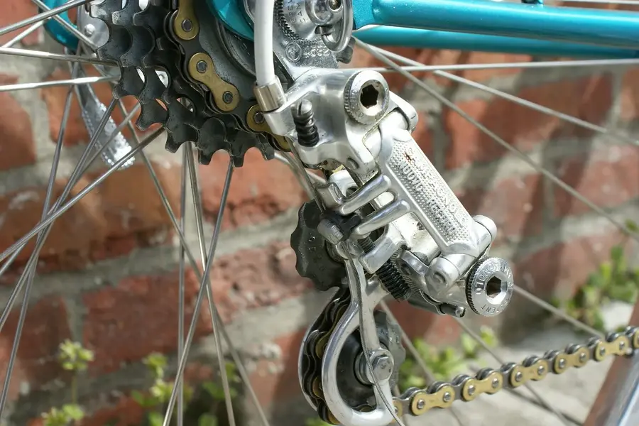 HOLDSWORTH 1970S 3.webp
