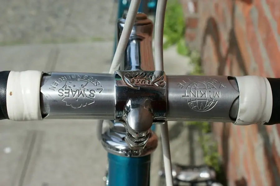 HOLDSWORTH 1970S 7.webp