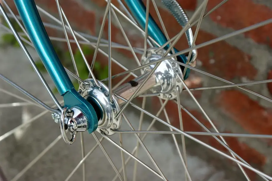 HOLDSWORTH 1970S 10.webp