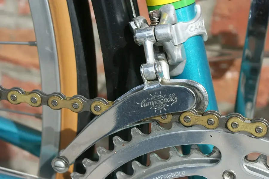 HOLDSWORTH 1970S 21.webp