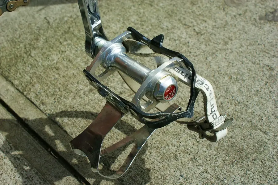 HOLDSWORTH 1970S 22.webp
