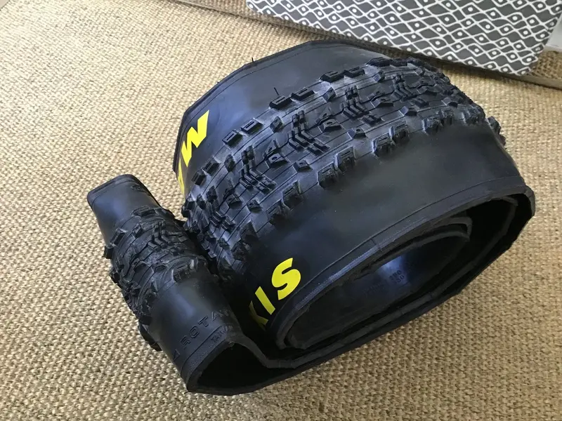 For Sale MAXXIS ASPEN 29 x 2.1 Folding Tyre New Single Tyre Retrobike
