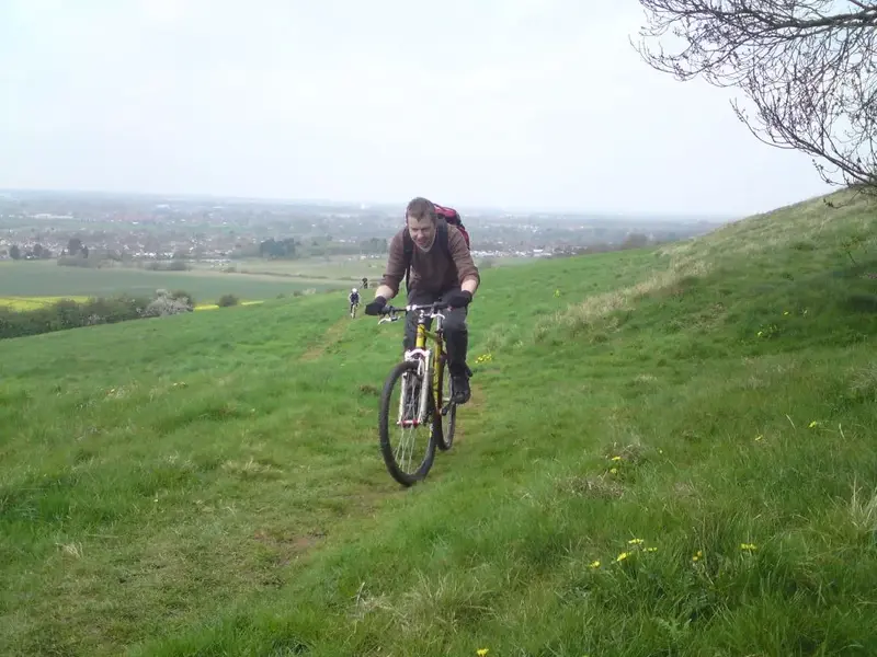huuuge cyclist invades Lincoln.webp