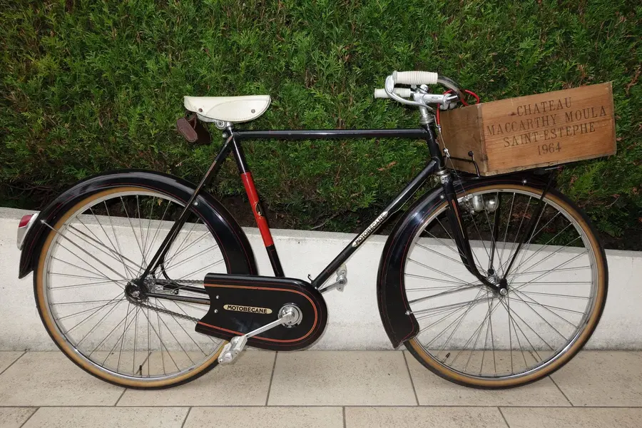 Motobecane Porteur 1964 3.webp