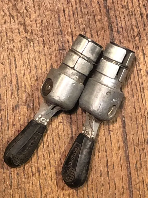campagnolo bar end shifters.webp