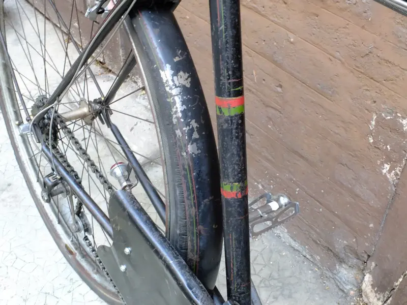 Black porteur3.webp