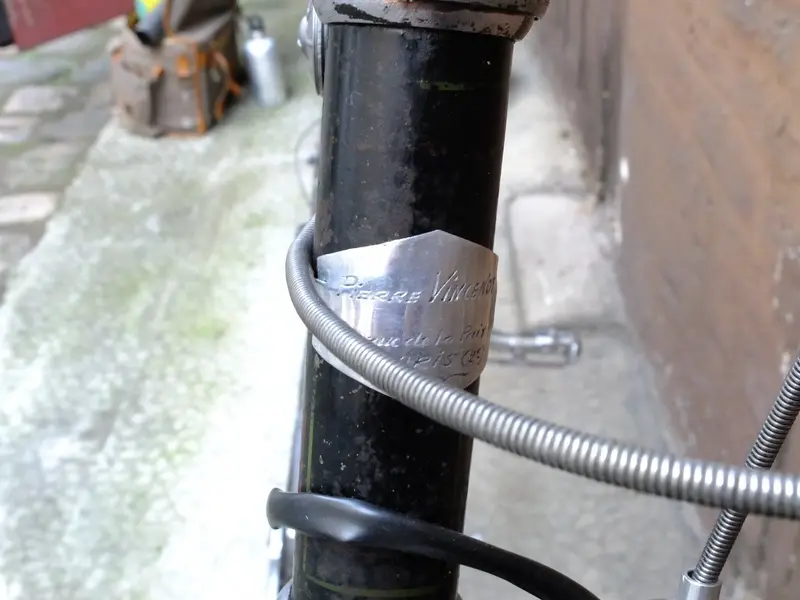 Black porteur4.webp