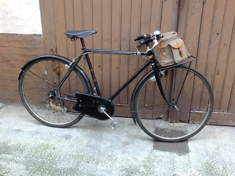 Black porteur22.webp