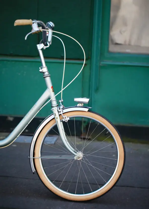 Peugeot R22 5.jpg