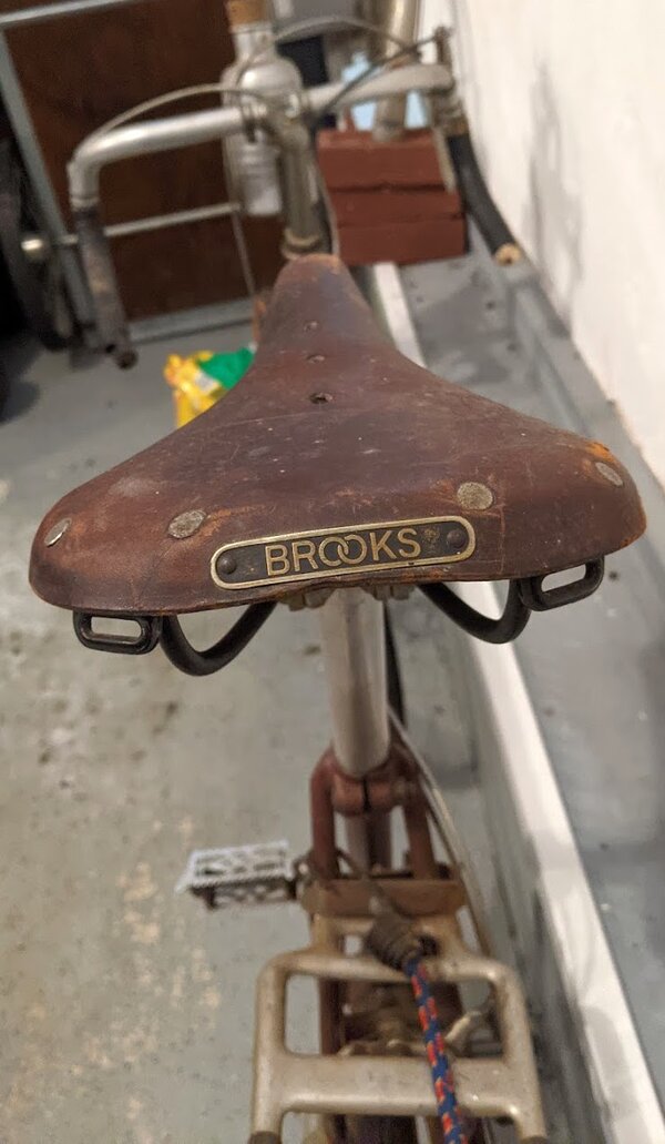 Brooks Leather Seat.jpg