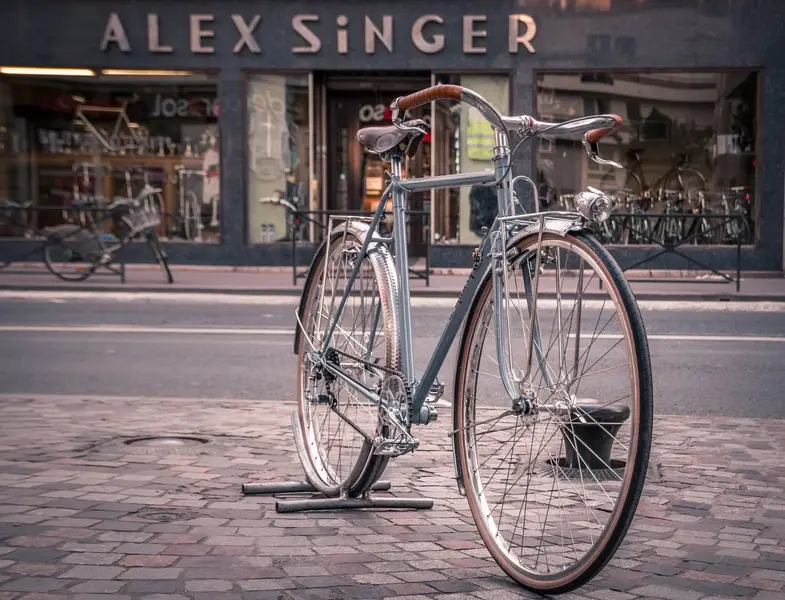 A Singer 7 1.webp