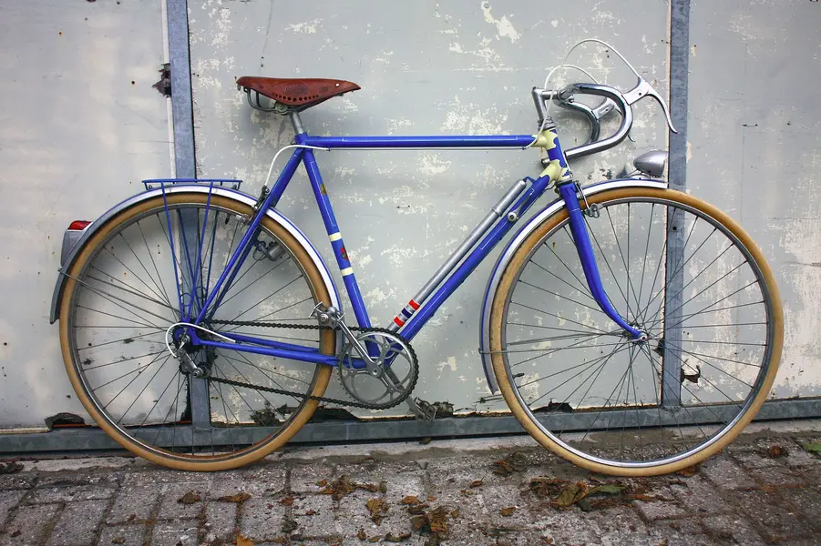 NOS Helium Peugeot sportif 1960 9.webp
