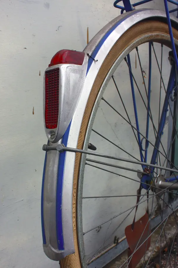 NOS Helium Peugeot sportif 1960 11.jpg