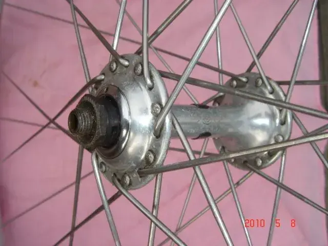 Campag Record Hub 002.webp