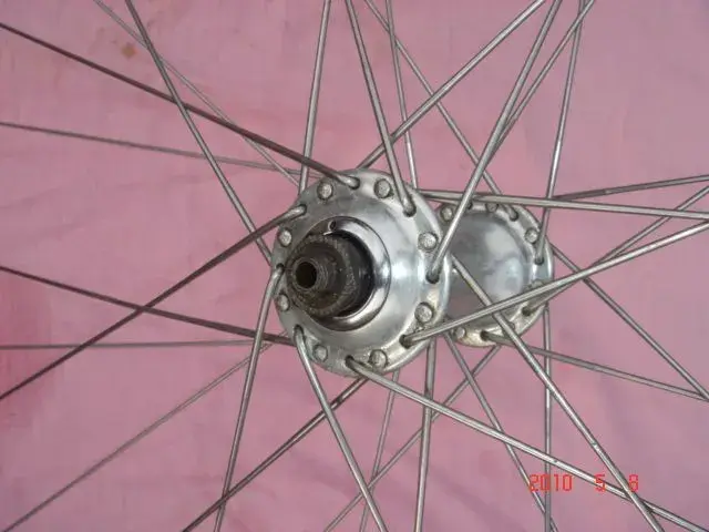 Campag Record Hub 003.webp