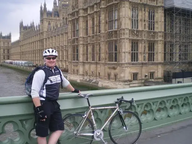 some tubby git outside westminster.webp