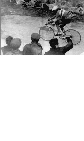 fausto coppi riding folgore 1947.JPG