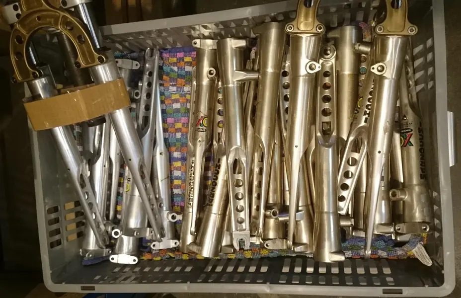 XC500 silver & titanium.webp