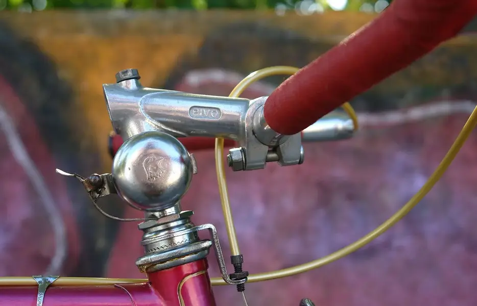 Motobecane Le Champion 9.webp