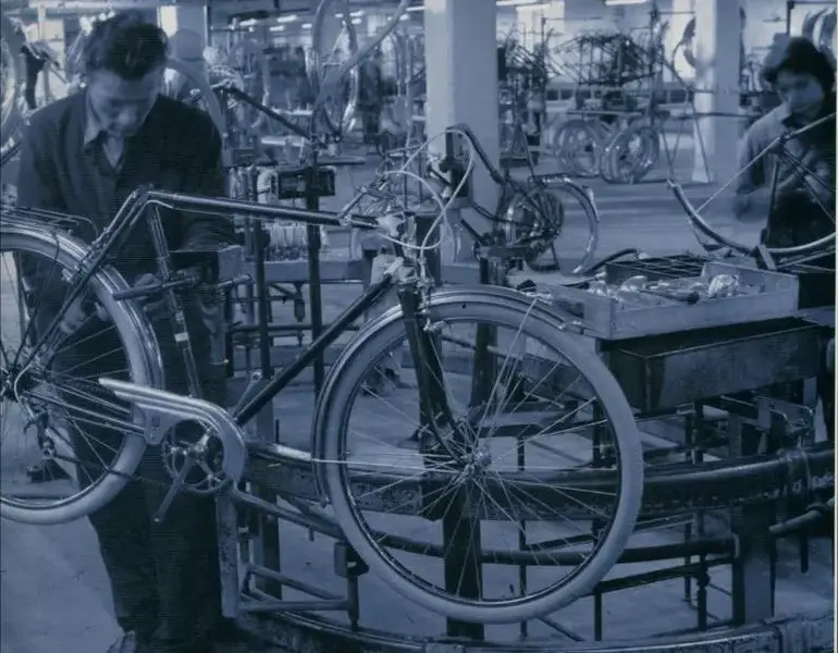 factory1.webp