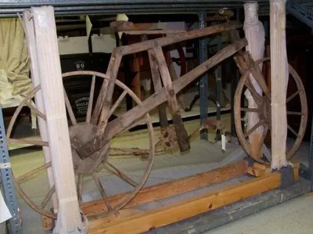 ottawa-bicycle-archives.webp