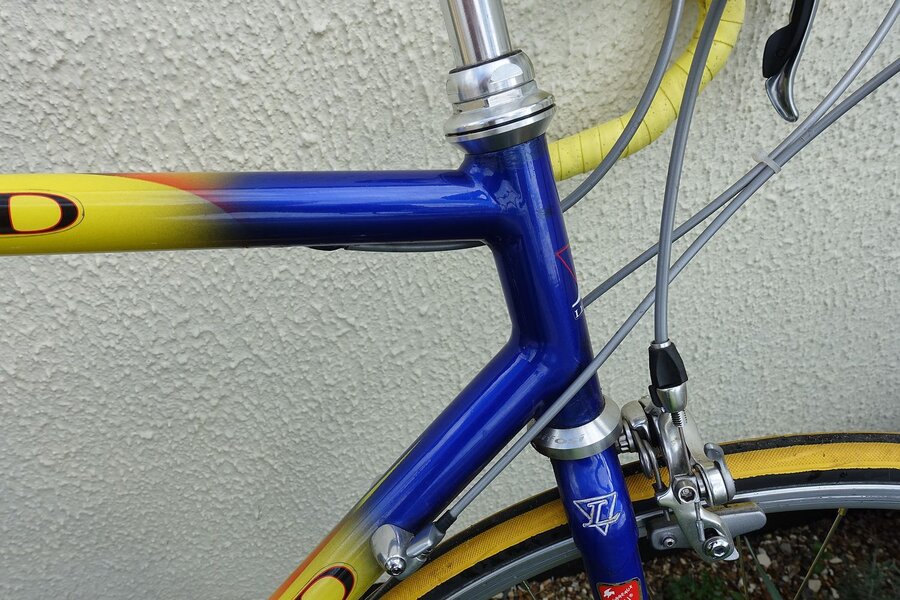 non-lugged frame front.jpg