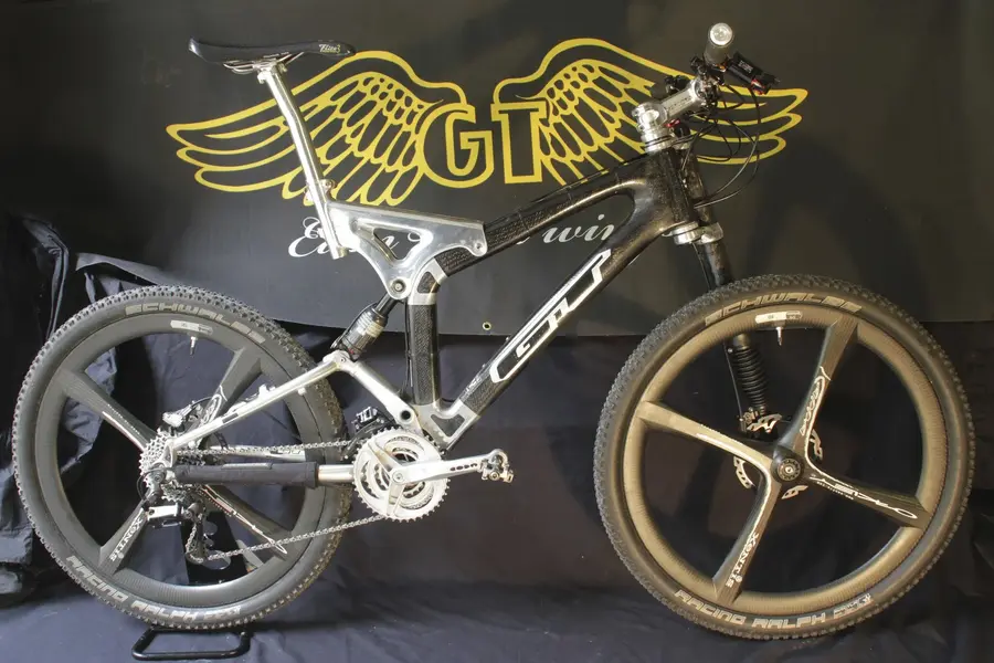 GT STS XCR 2000.webp